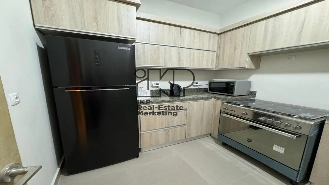 Luxury Apartment for Sale with Main Landmark View
