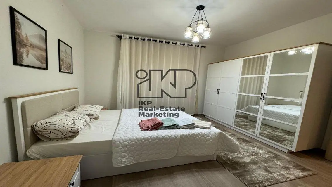 Luxury Apartment for Sale with Main Landmark View