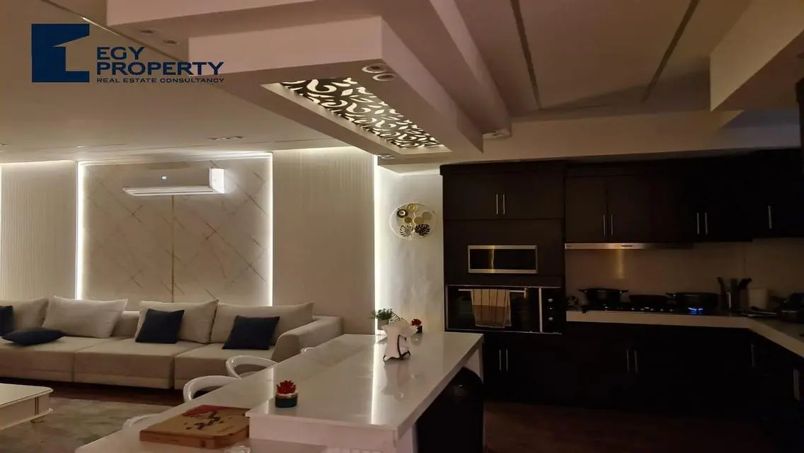Luxury Villa on 1.25 Acres in Seashell Area