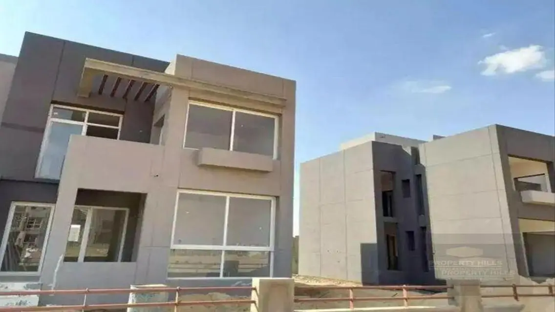 شقة فاخرة مع إطلالة رائعة ومرافق مشتركة