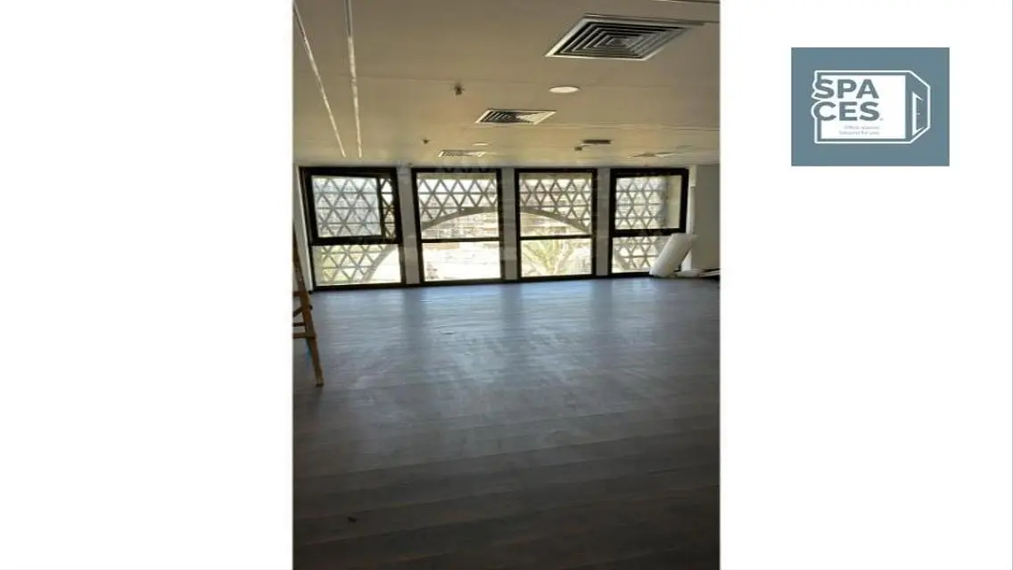 مساحة مكتبية فاخرة للإيجار