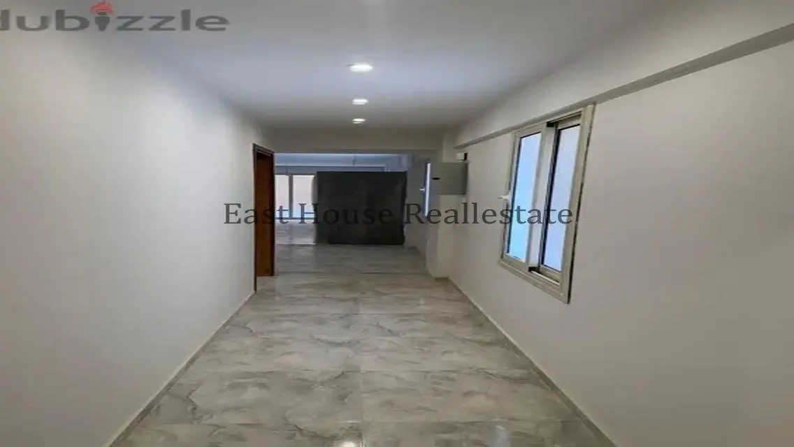 Luxurious Apartment in the Heart of the City with Private Balcony and Garden