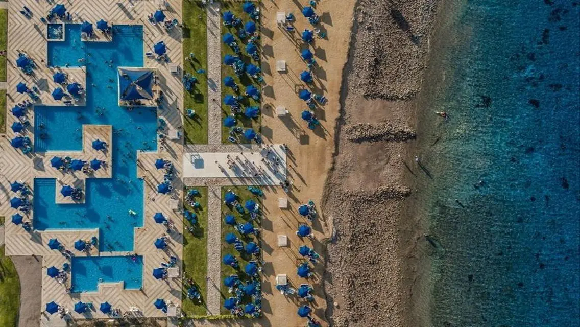 Luxury Seaview Apartment with Private Pool and Garden