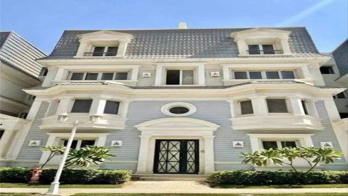 Luxury Villa with Private Garden and Pool