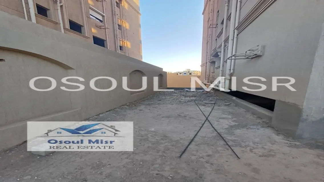 Luxury Apartment for Rent with Balcony and Covered Parking