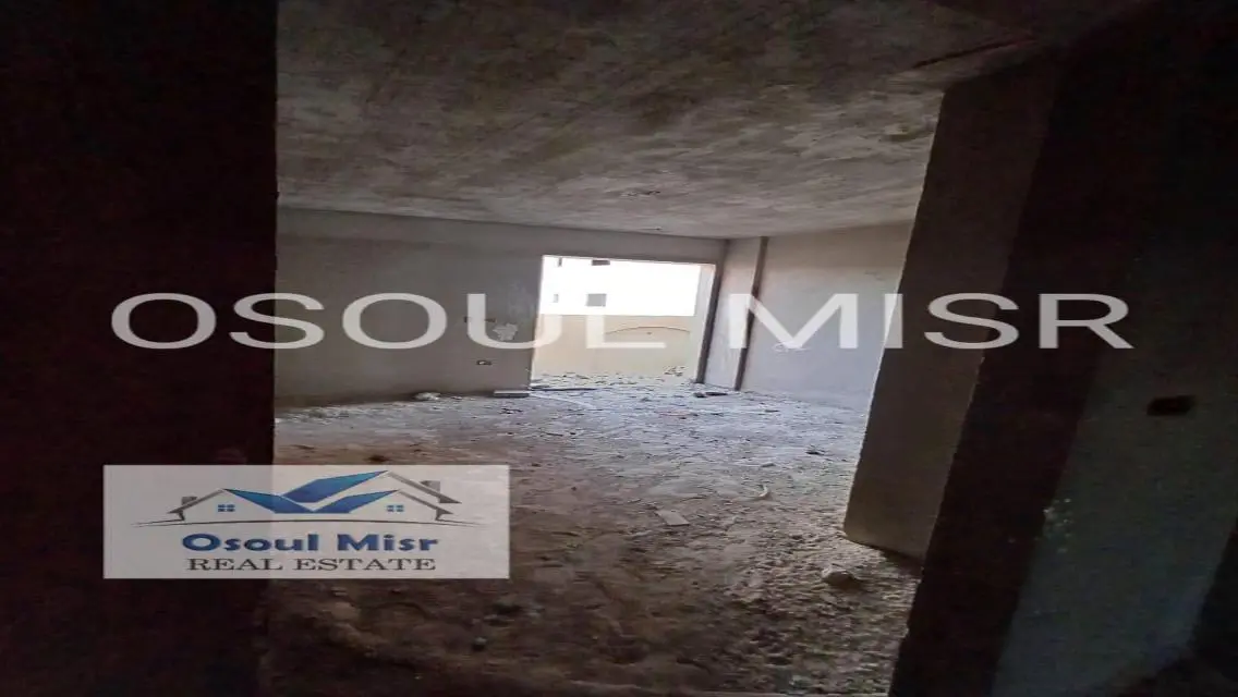 Luxury Apartment for Rent with Balcony and Covered Parking