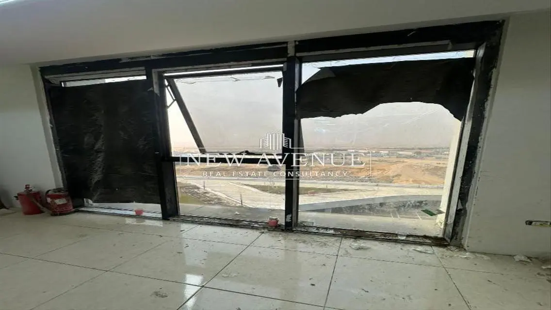Modern Office Space of 130 sqm with Full Amenities for Sale