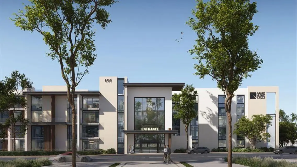 Luxury 130 sqm Apartment Overlooking Lakes