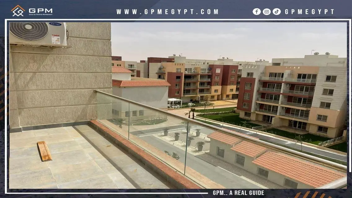 Luxury Apartment with Lake View and Shared Amenities