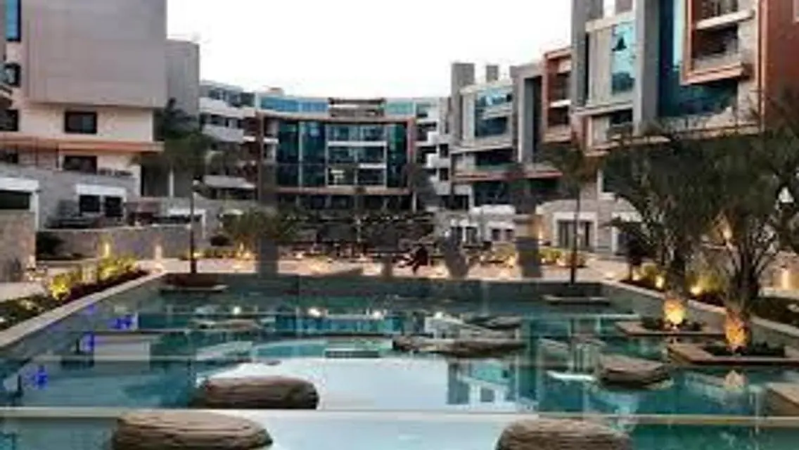 Luxury Apartment with Study Room for Sale at 4,500,000