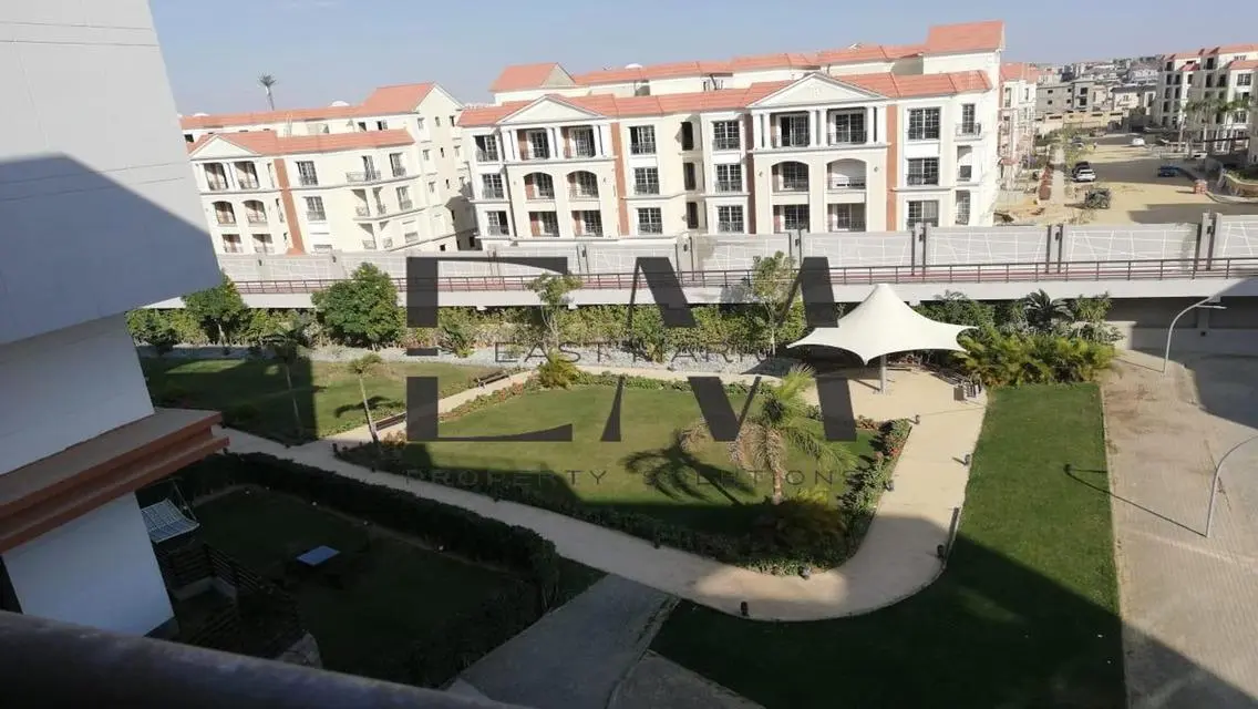 Luxury Apartment with Study Room for Sale at 4,500,000