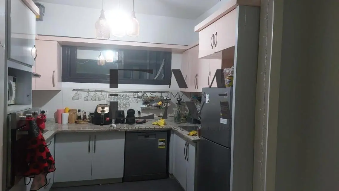 Luxury Apartment with Study Room for Sale at 4,500,000