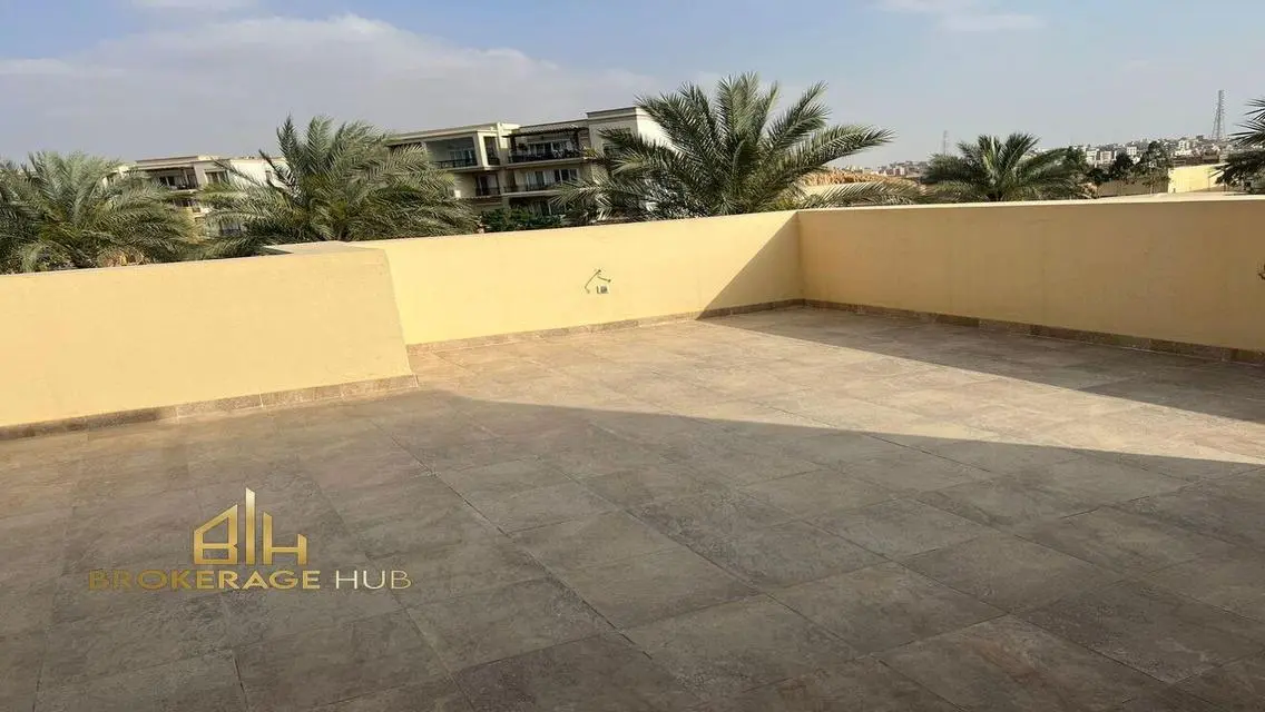Luxury Villa with Spacious Living and Lake View