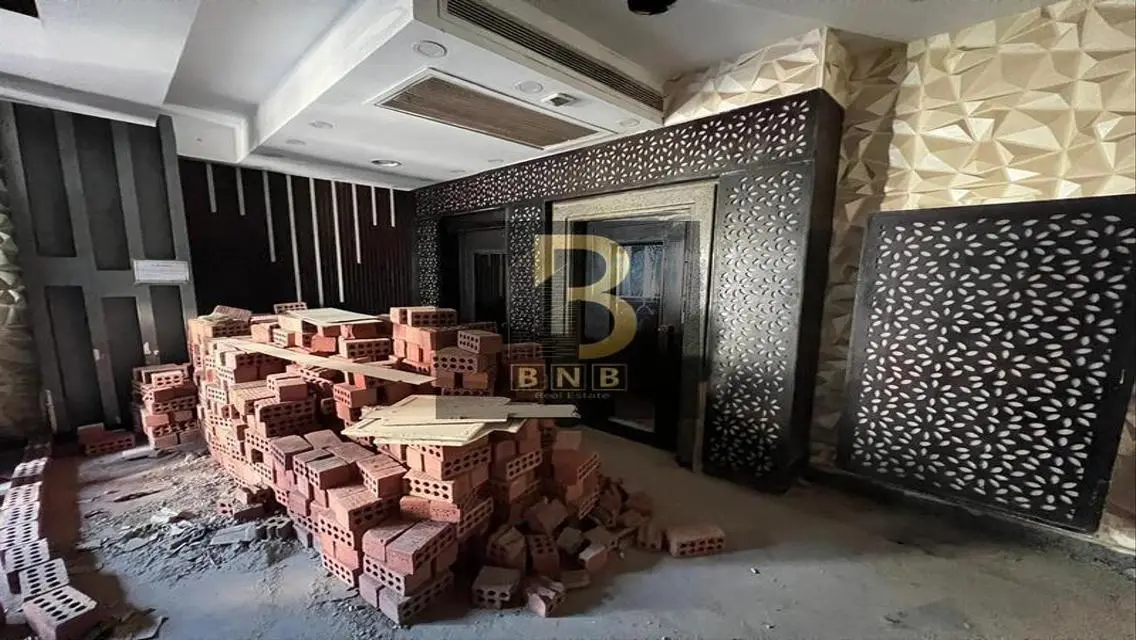 شقة فاخرة بمساحة 1000 متر للبيع