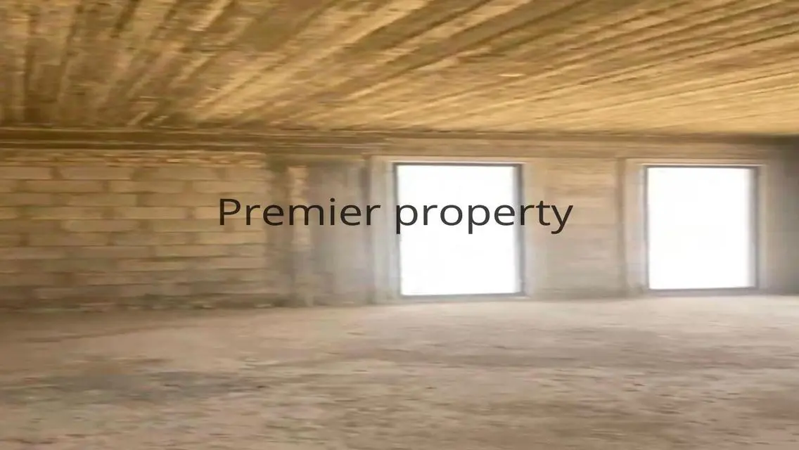 Luxury Apartment with Garden and Security Guard