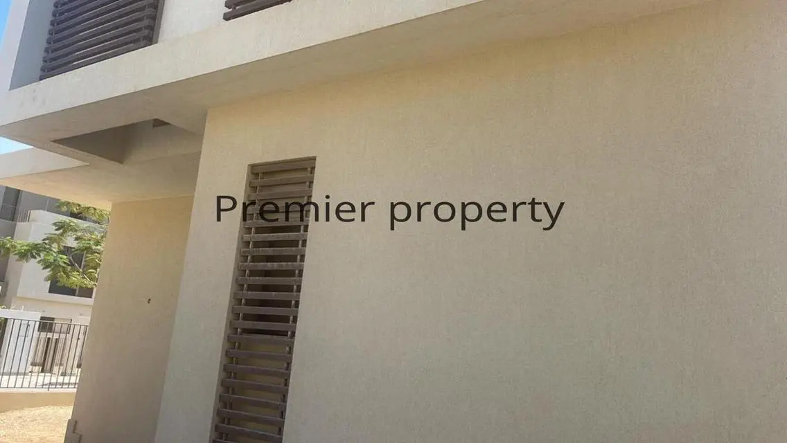 Luxury Apartment with Garden and Security Guard