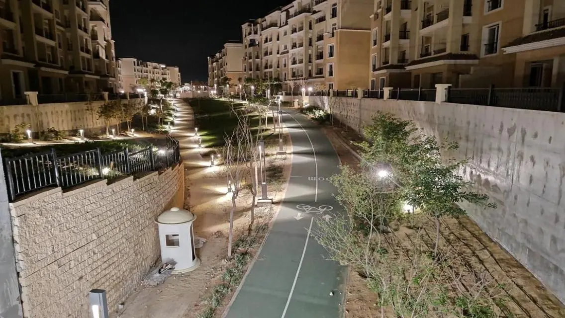 شقة فاخرة 3 غرف نوم في ساري مع خدمات متميزة