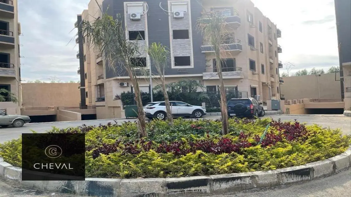 Spacious 3-Bedroom Apartment for Sale - 500m²