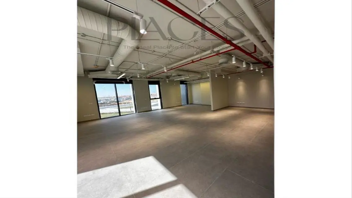 Luxury Apartment at Hyde Park 135