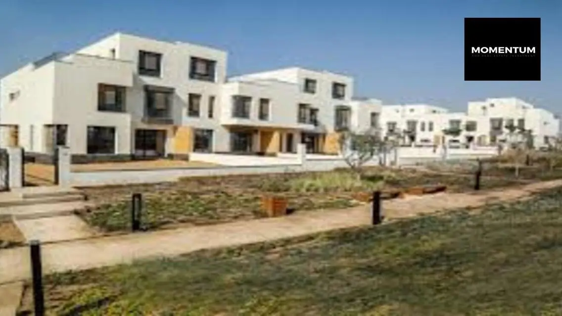 Luxury Apartment for Sale with Stunning Lake View