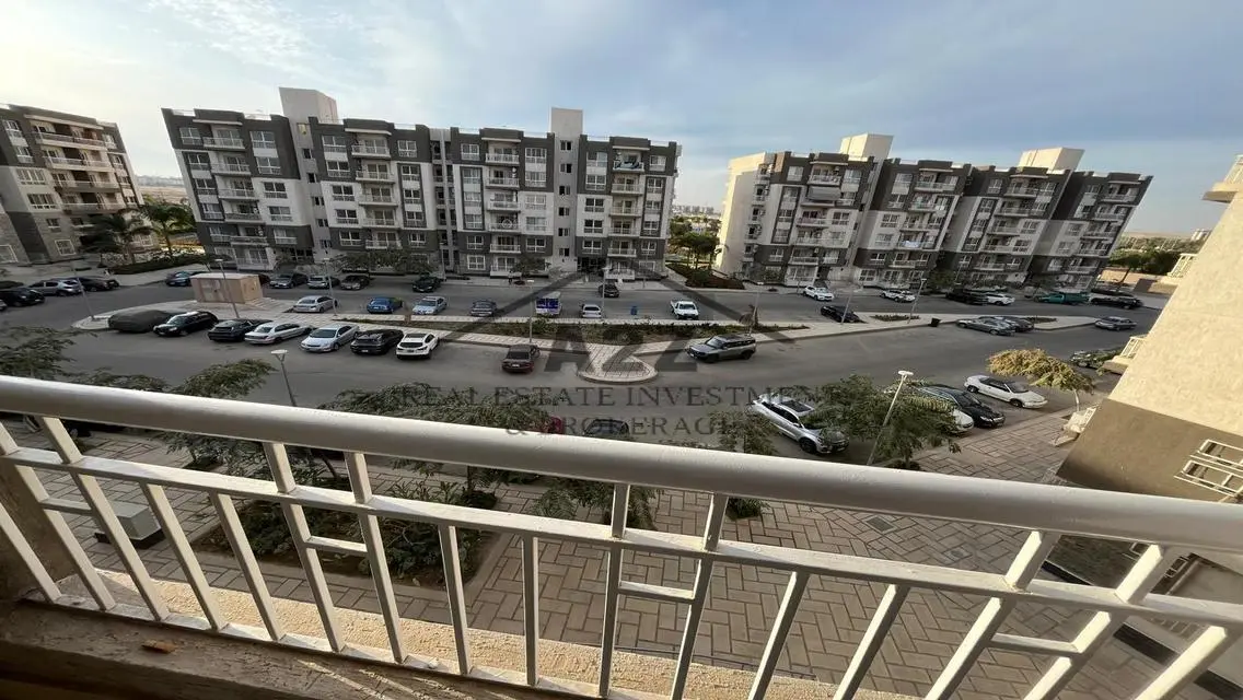 شقة فاخرة مطلة على معلم رئيسي في قلب المدينة