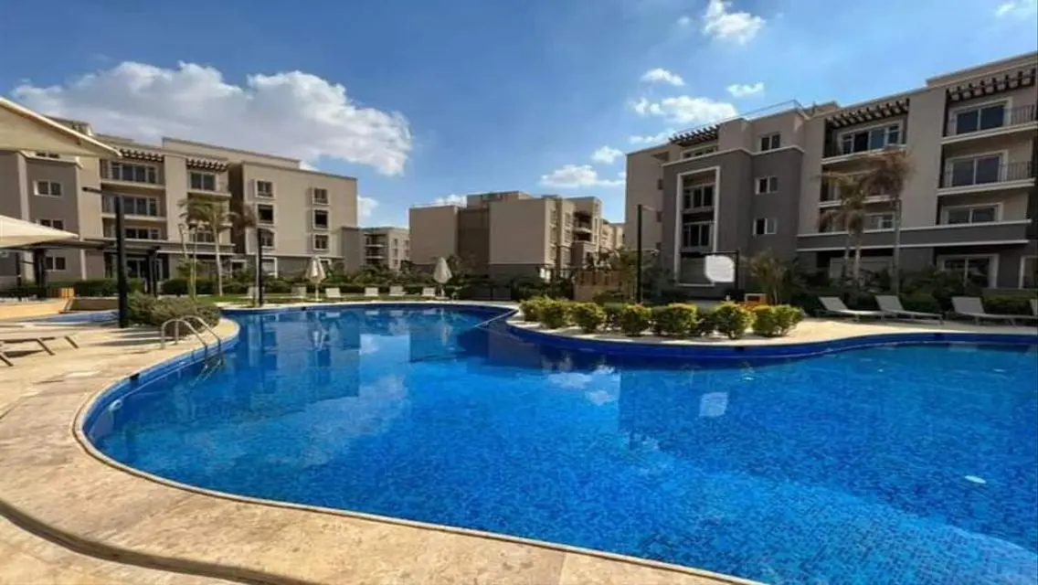 شقة فاخرة للبيع بإطلالة رائعة
