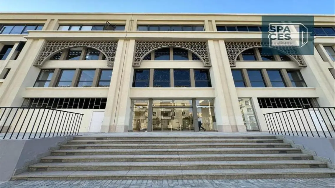 شقة فاخرة بمساحة 400 متر للإيجار