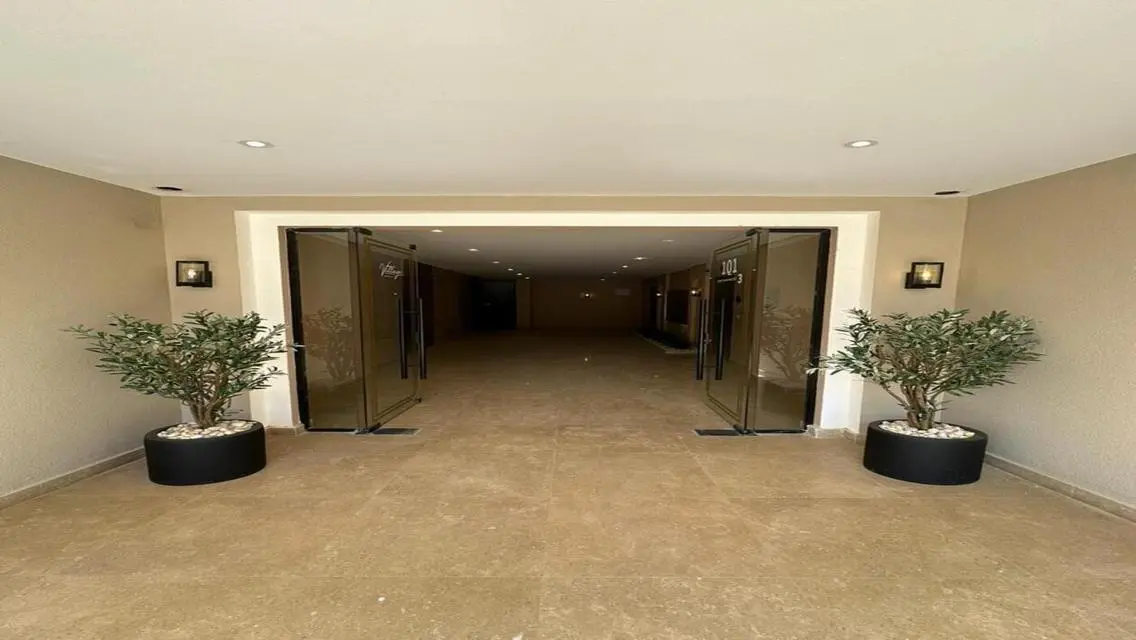 Luxurious Home in Village West with Private Garden and Shared Pool