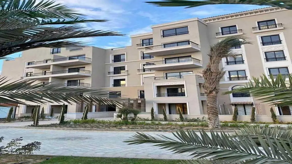 Luxurious Home in Village West with Private Garden and Shared Pool