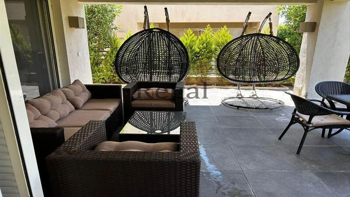 شاليه أرضي في هاسيندا باي مع حديقة خاصة
