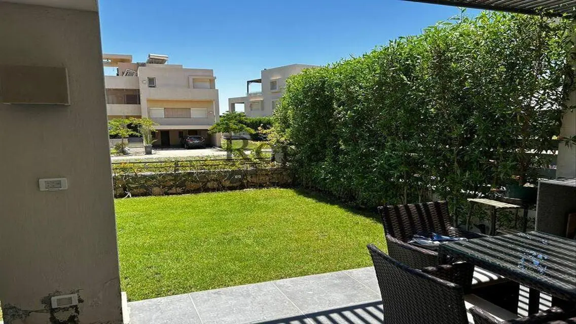 شاليه أرضي في هاسيندا باي مع حديقة خاصة