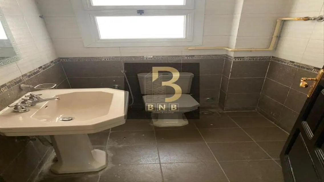 Stunning Apartment for Sale - 700 Meters | 130,000 EGP