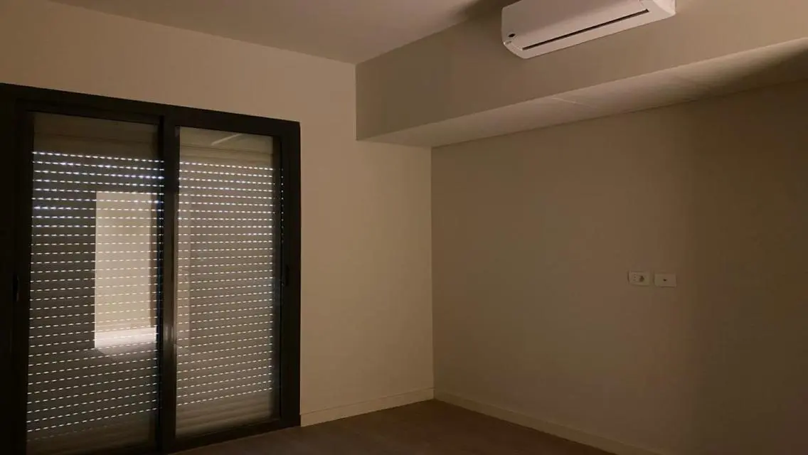 Luxury Villa for Rent with Spacious Design - Prime Location