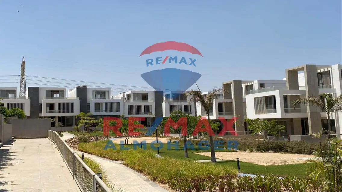 Luxury Apartment with Spacious Layout in Prime Location