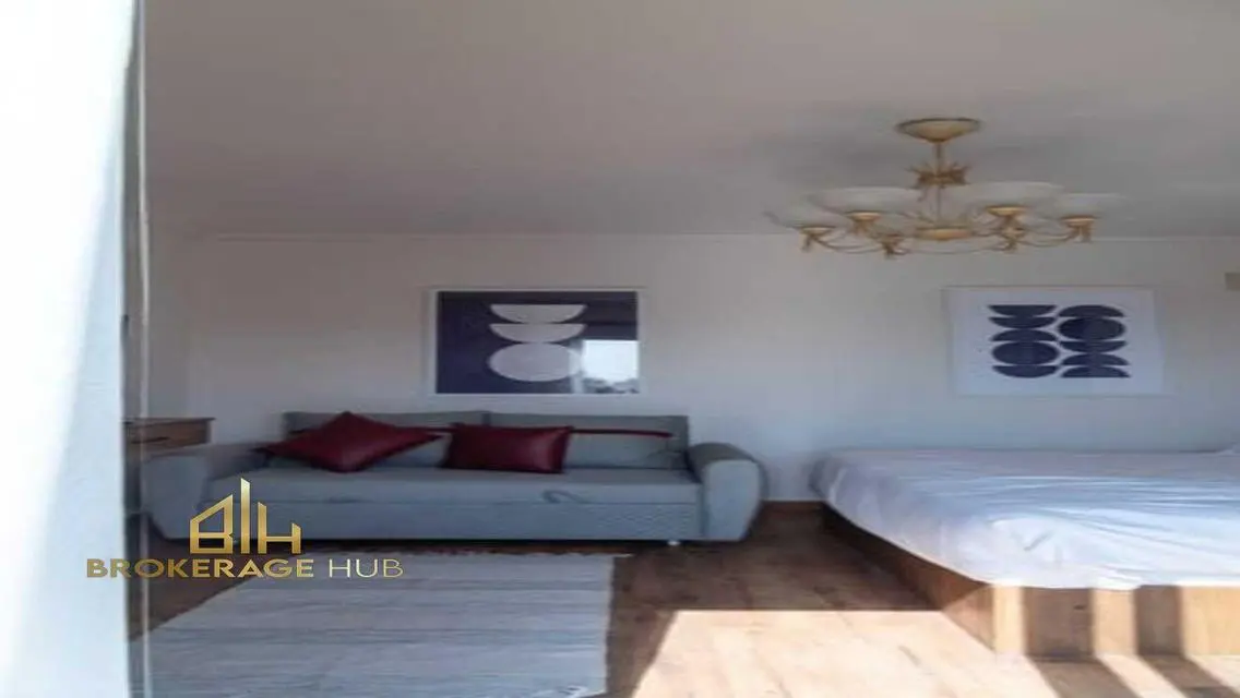 Spacious Apartment with 2000 Meter Space for 45000