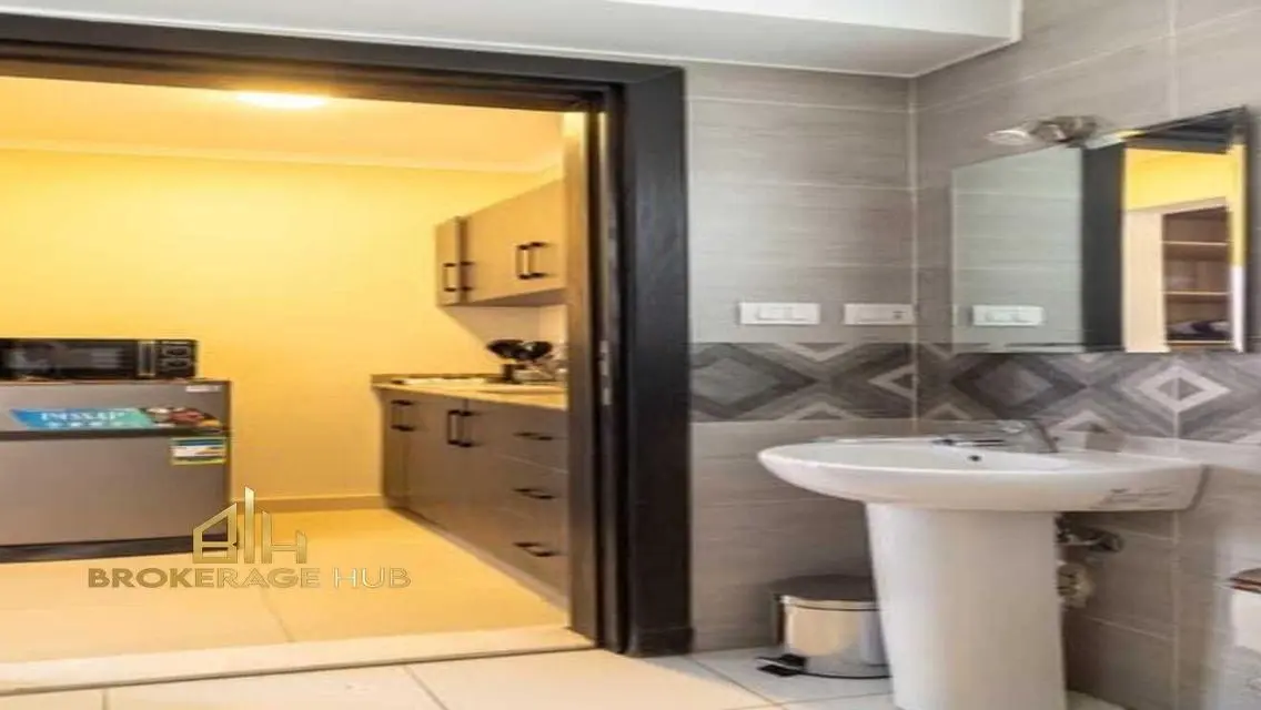Spacious Apartment with 2000 Meter Space for 45000