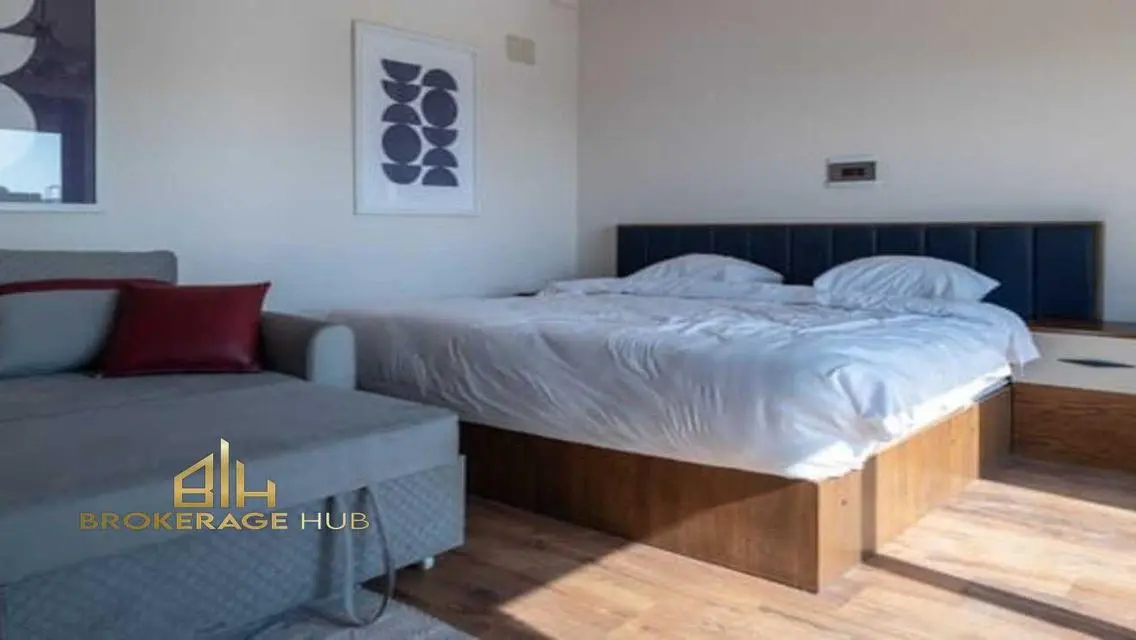 Spacious Apartment with 2000 Meter Space for 45000