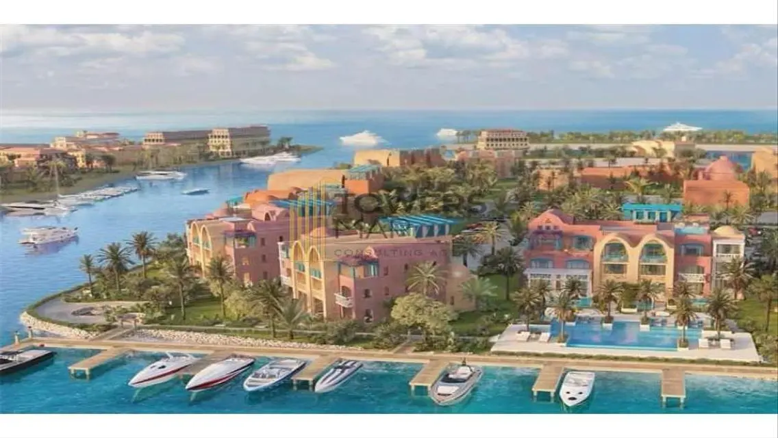 Luxury Apartment with Private Pool Overlooking the Lake