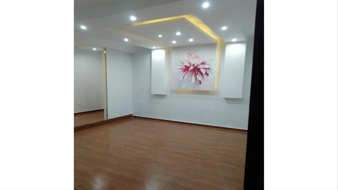 Apartment for Rent: 200 sqm with Balcony