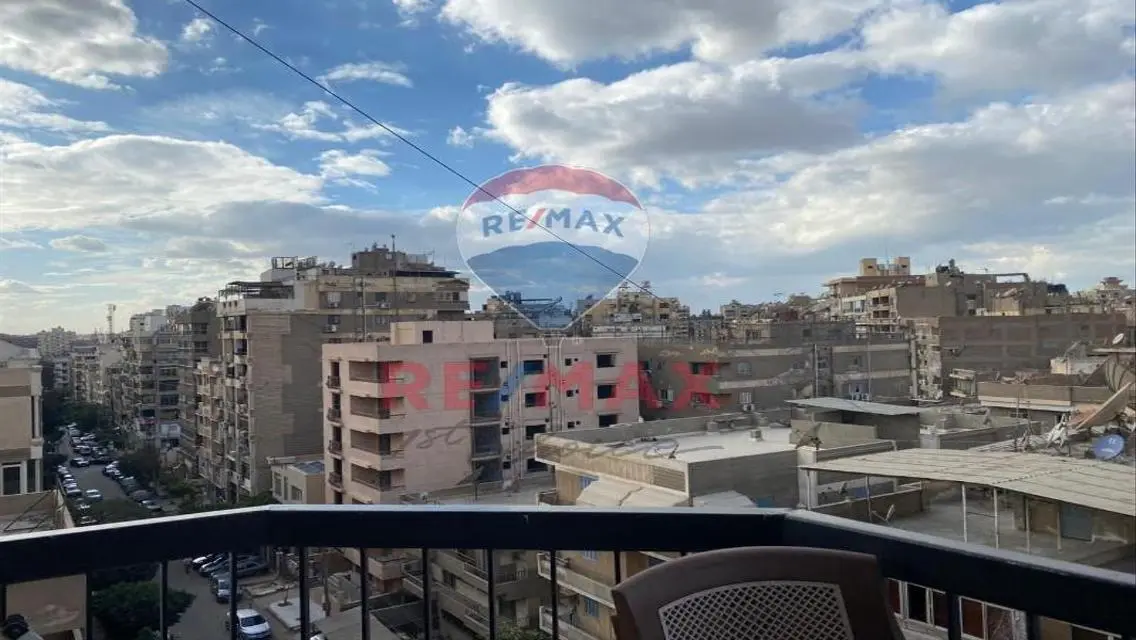 شقة فاخرة مع شرفة وحارس أمن