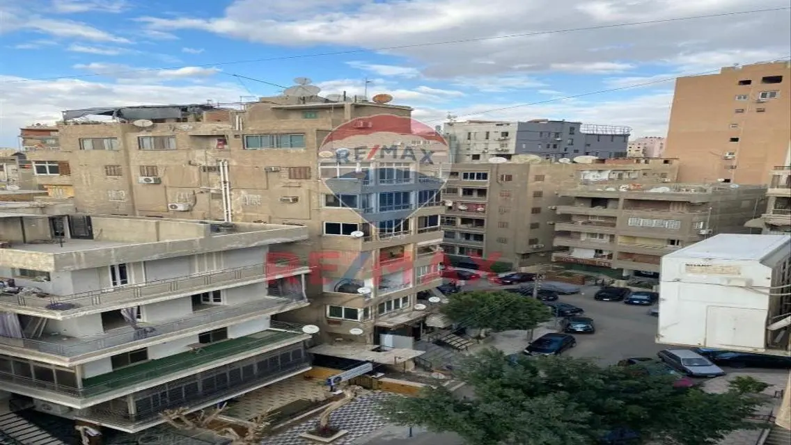 شقة فاخرة مع شرفة وحارس أمن