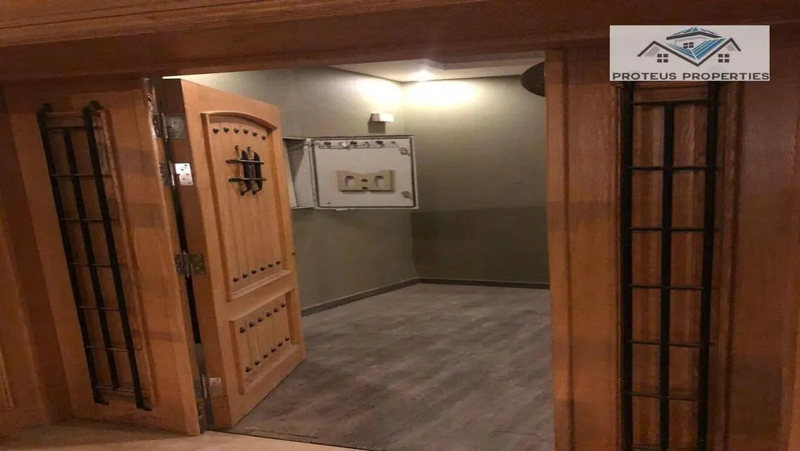 شقة فاخرة بمساحة واسعة في قلب المدينة