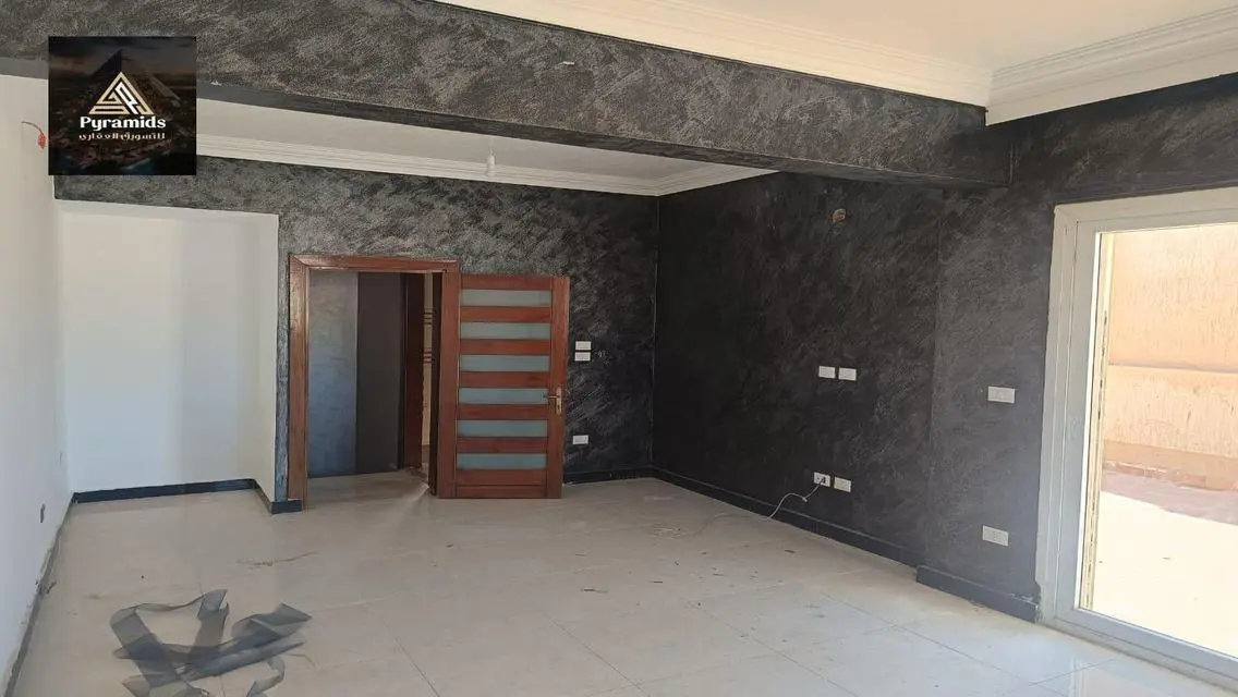 شقة رائعة بأثاث كامل ومساحة واسعة