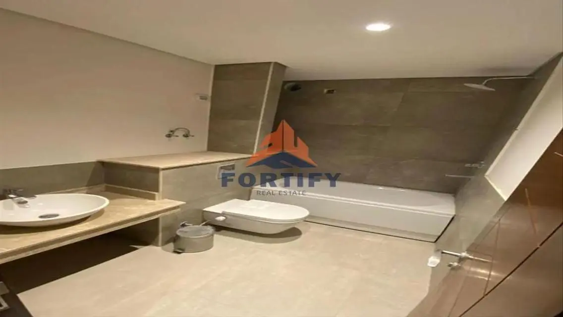 Luxury Home with Stunning Views and Private Garden