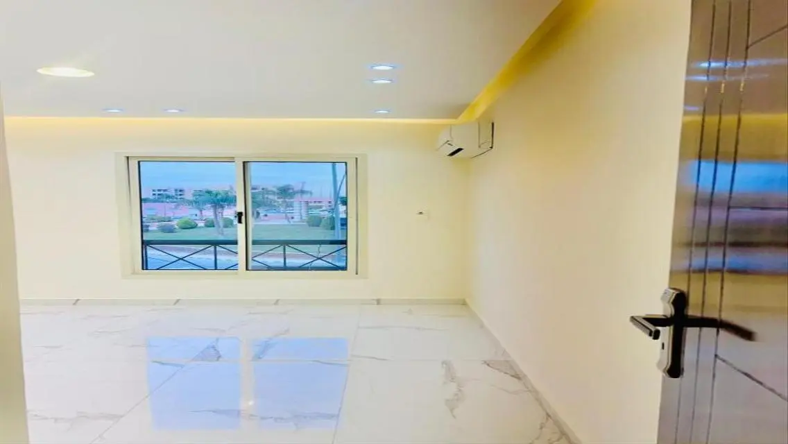 شقة فاخرة للإيجار في موقع متميز