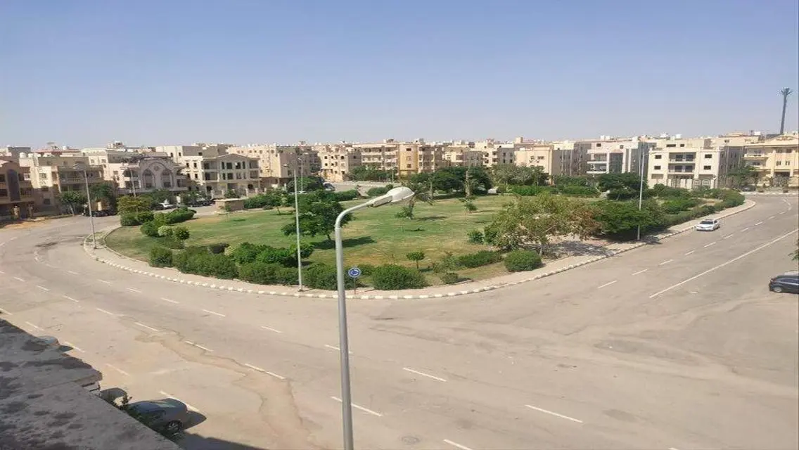 فيلا فاخرة مع حديقة خاصة