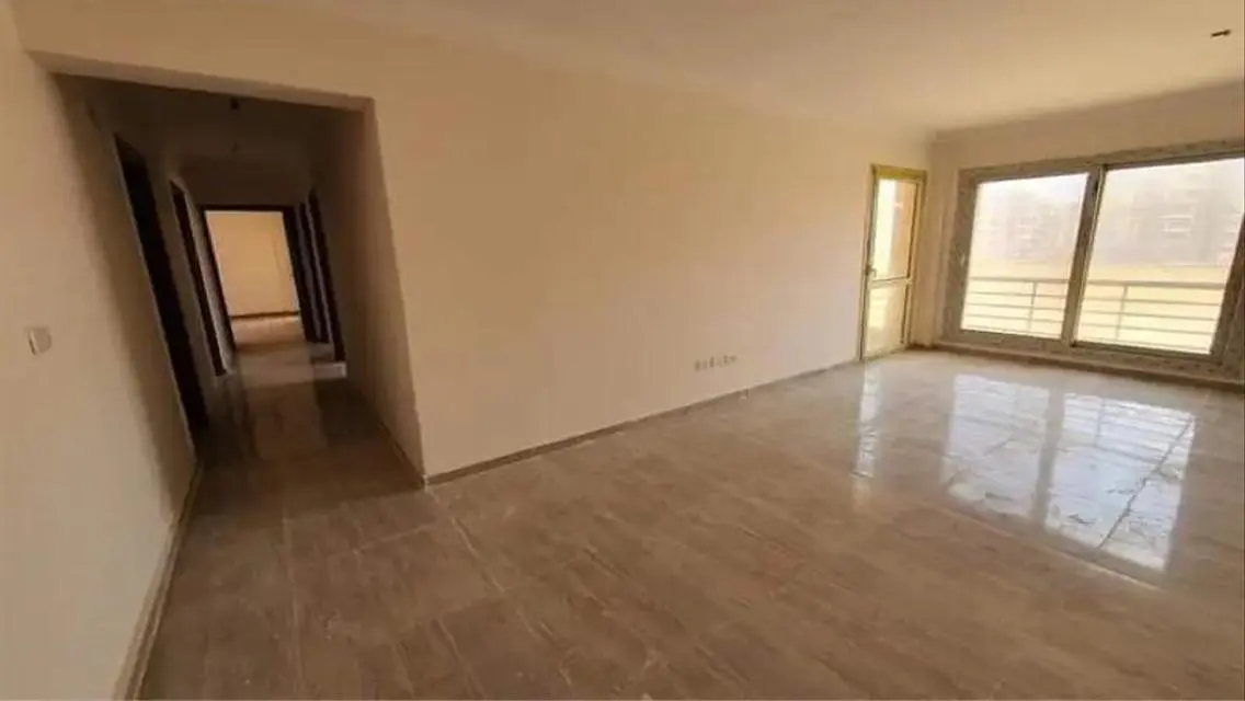 فيلا فاخرة للبيع بمساحة 130 متر