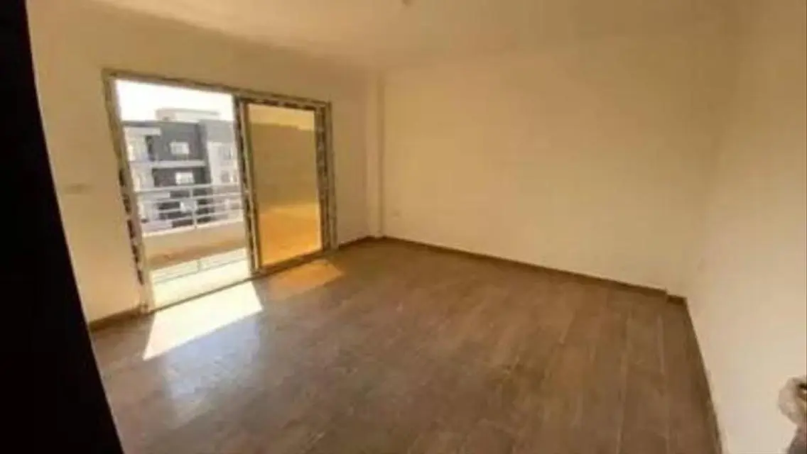 فيلا فاخرة للبيع بمساحة 130 متر