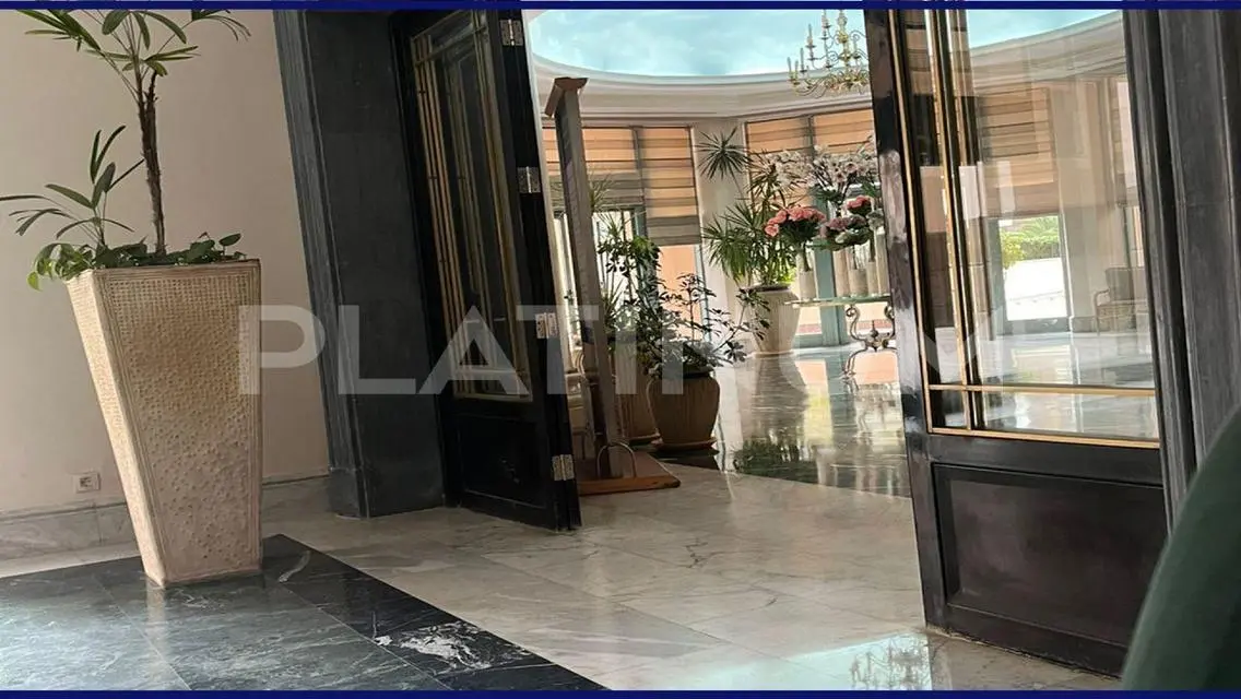 شقة جديدة مميزة في قلب المدينة، 60000 جنيهاً