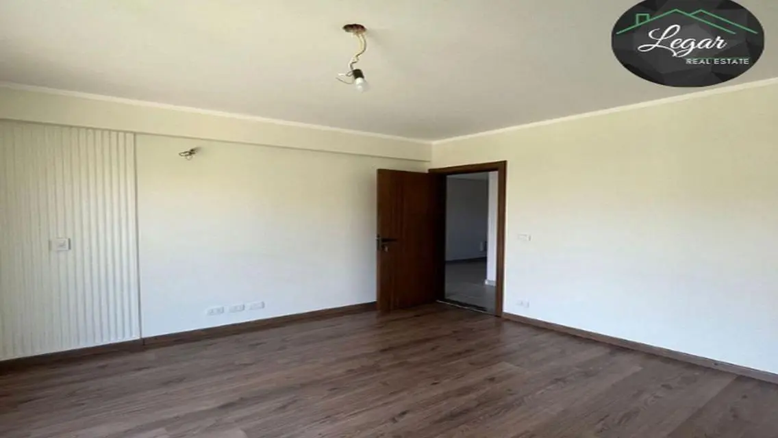 Luxury Apartment in Palm Parks with Private Garden